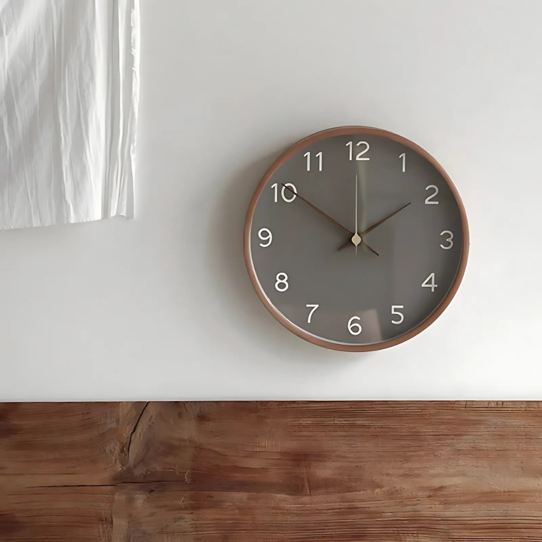 Transcend - Horloge murale en bois moderne élégante pour un intérieur stylé
