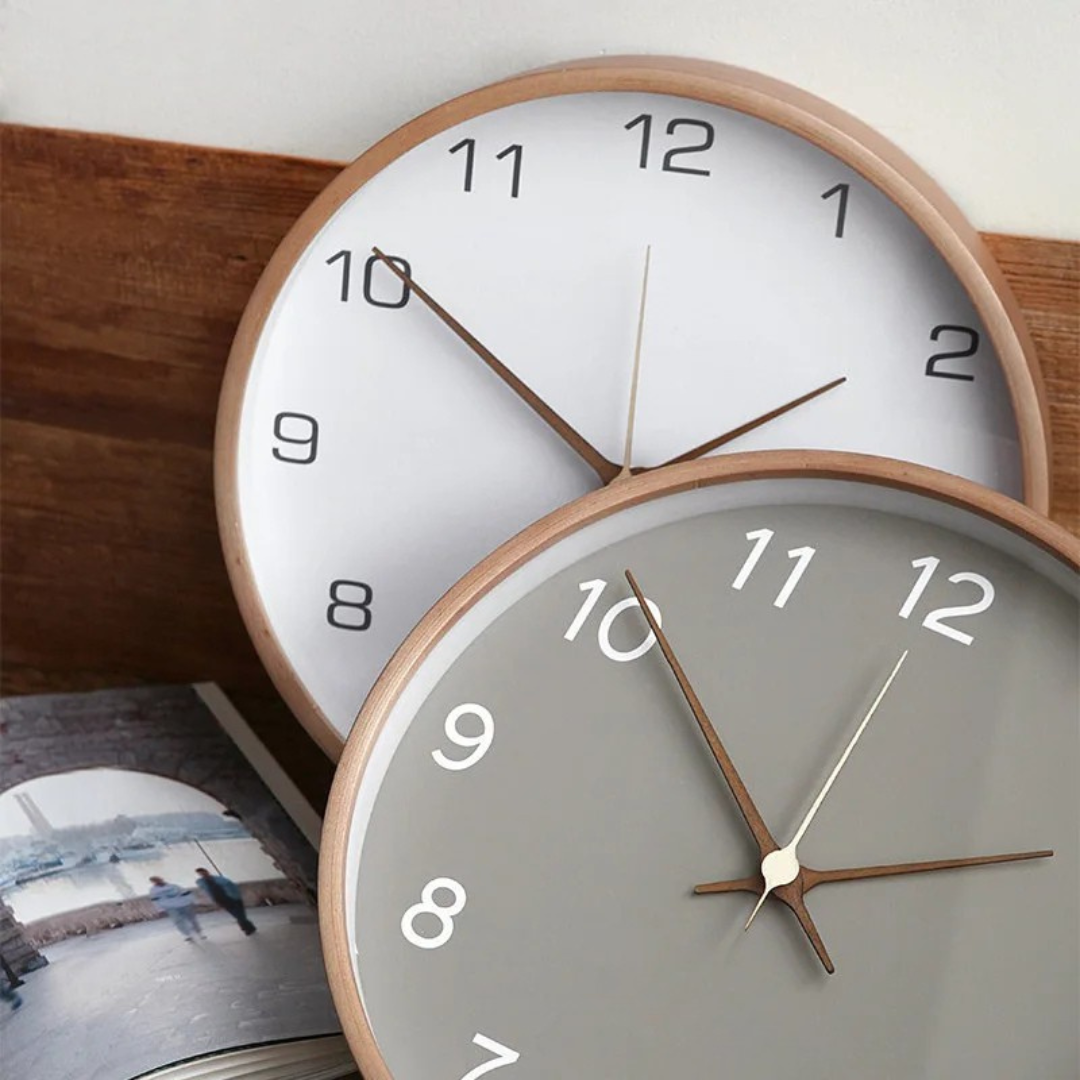 Transcend - Horloge murale en bois moderne élégante pour un intérieur stylé