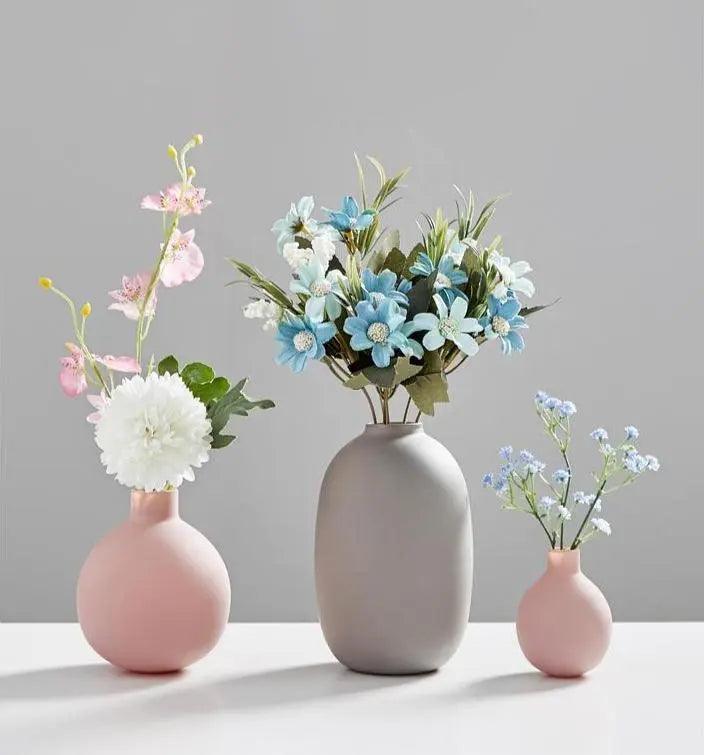 Collection moderne de vases en céramique