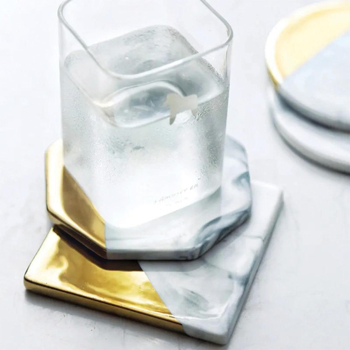 IvoraHome - Ensemble Magnifique de Dessous de Verre en Marbre Ivoire pour une Touche d'Élégance dans Votre Intérieur