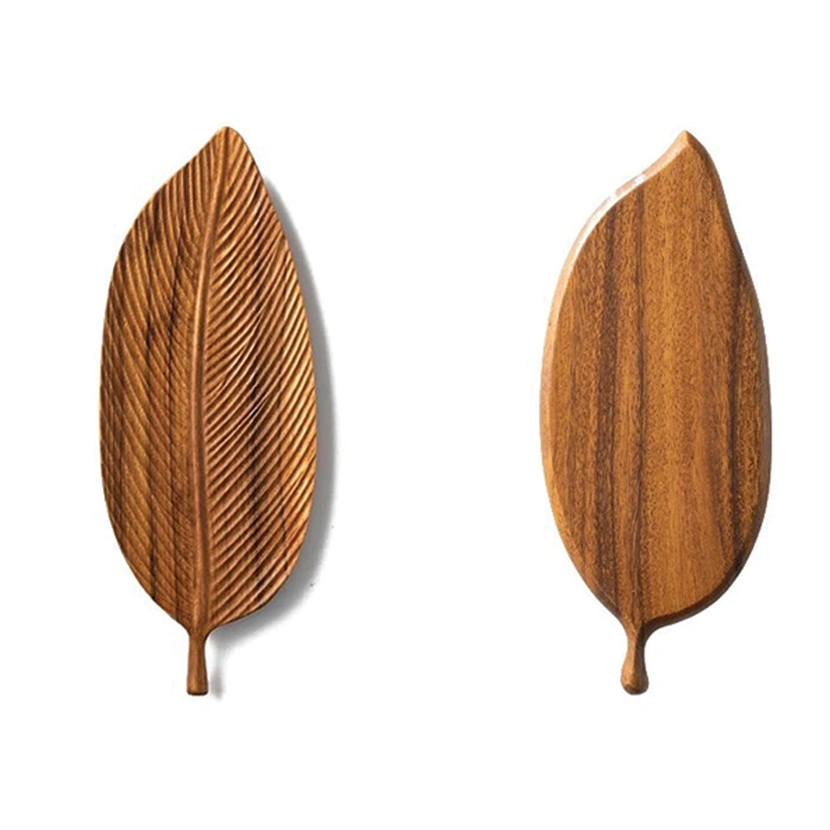 Bol en bois de noyer foncé avec des feuilles