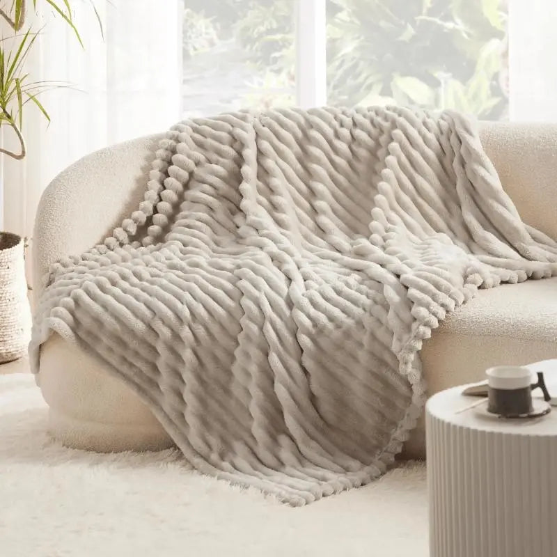 Couverture en polaire ultra douce Ultimate Comfort Luxe avec fausse peau de mouton de haute qualité pour des câlins chaleureux et une ambiance cosy