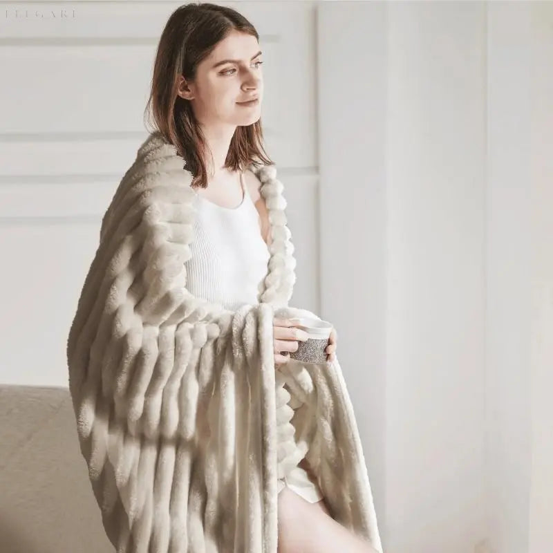 Couverture en polaire ultra douce Ultimate Comfort Luxe avec fausse peau de mouton de haute qualité pour des câlins chaleureux et une ambiance cosy