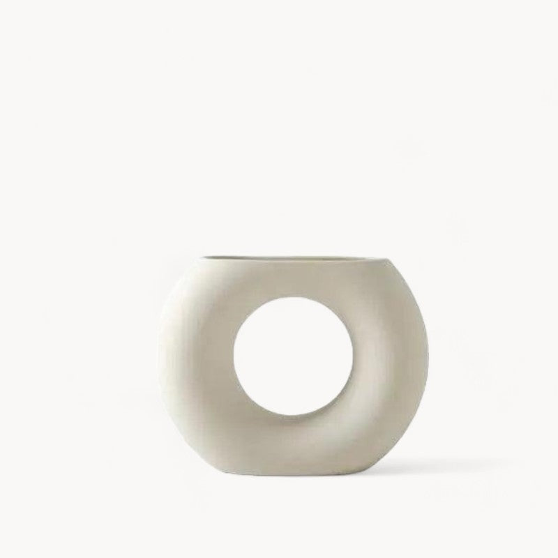 Vase en céramique blanche fait main