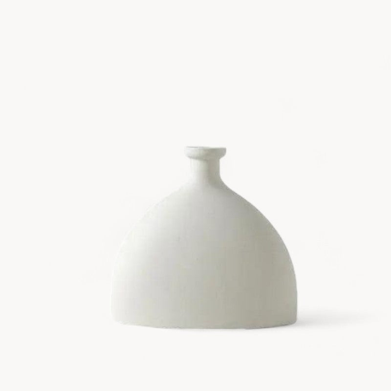Vase en céramique blanche fait main