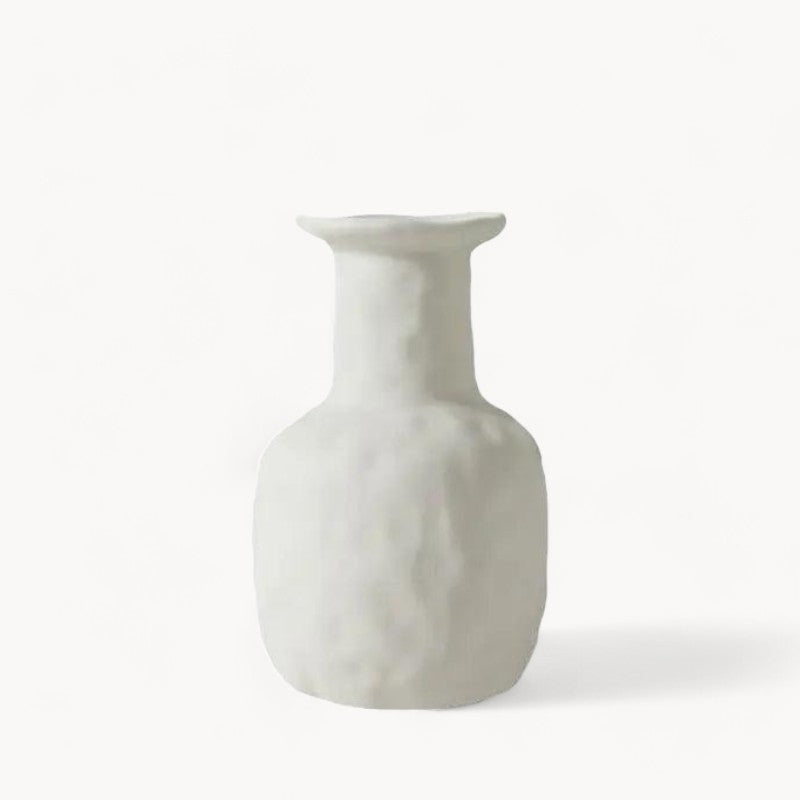 Vase en céramique blanche fait main