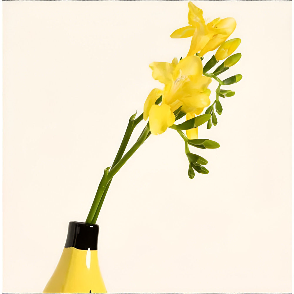 Seralith - Vase décoratif moderne unique en forme de banane pour intérieurs élégants