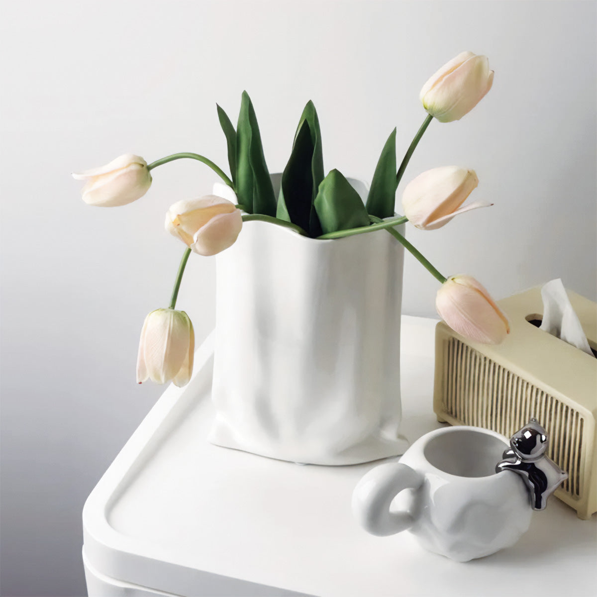 Vase à fleurs plissé élégant | Décoration contemporaine parfaite pour toutes vos pièces
