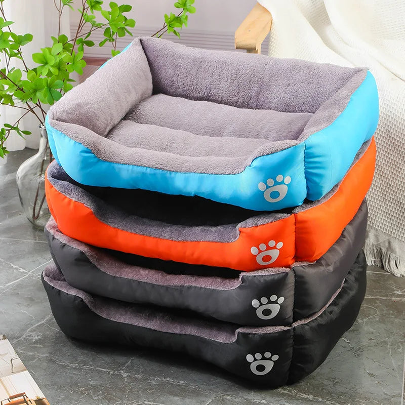 Maison d'hiver confortable pour chiens