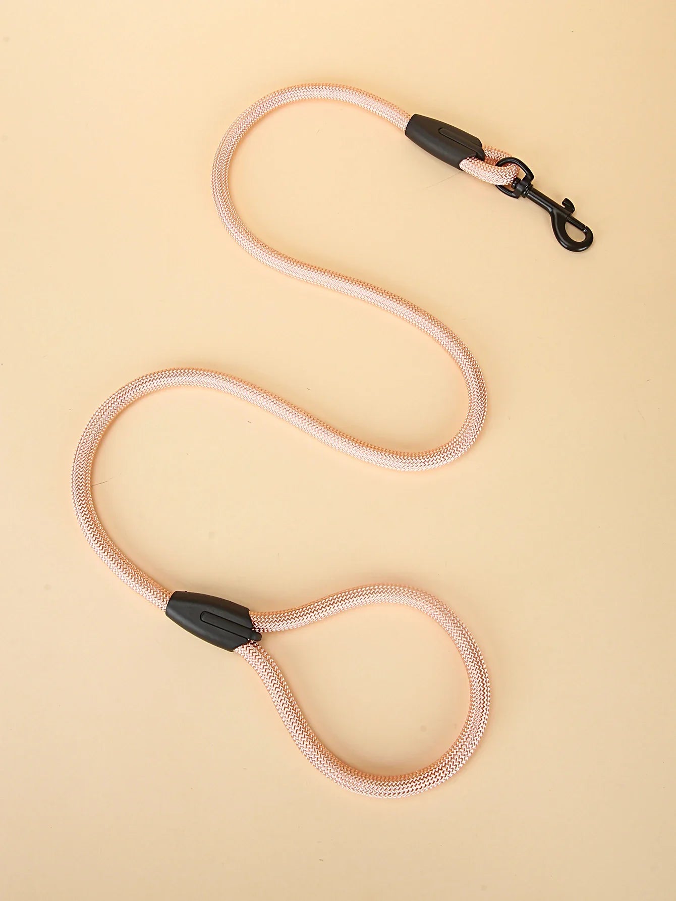 Laisse ronde confortable pour chien avec harnais inclus pour une promenade facile