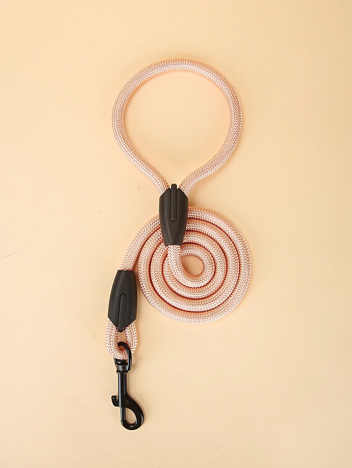 Laisse ronde confortable pour chien avec harnais inclus pour une promenade facile