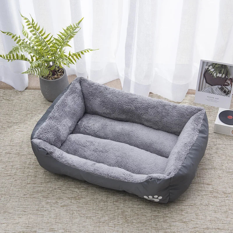 Maison d'hiver confortable pour chiens
