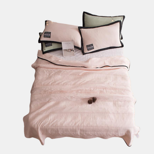 Couette d'été CoolBreeze fraîche et confortable - Coton léger et fibre de bambou pour des nuits parfaitement fraîches