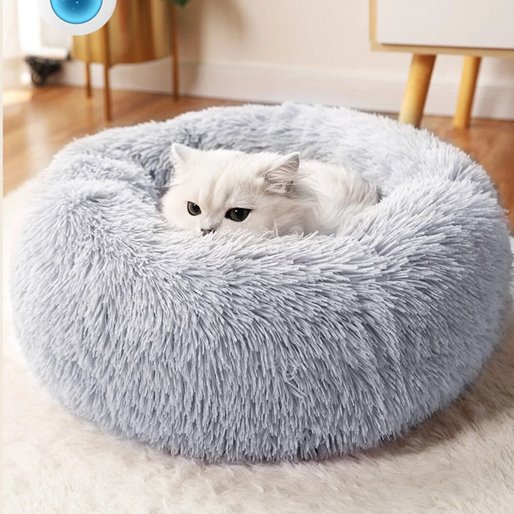 Nid en peluche douce et confortable pour chats endormis paisiblement