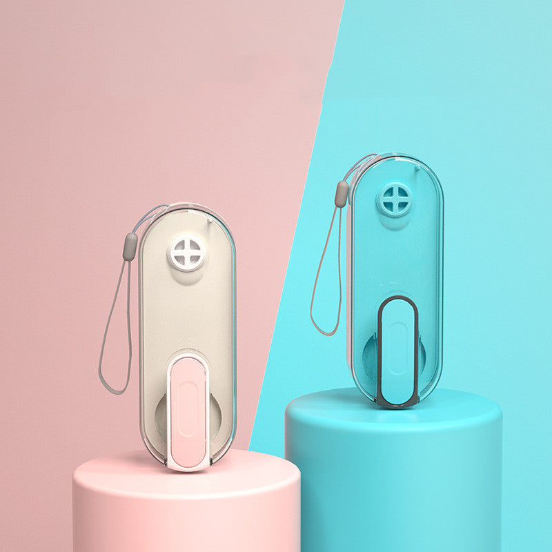 Bouteille d'eau pliable pratique pour voyager facilement avec des animaux de compagnie