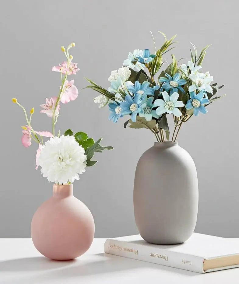 Collection moderne de vases en céramique