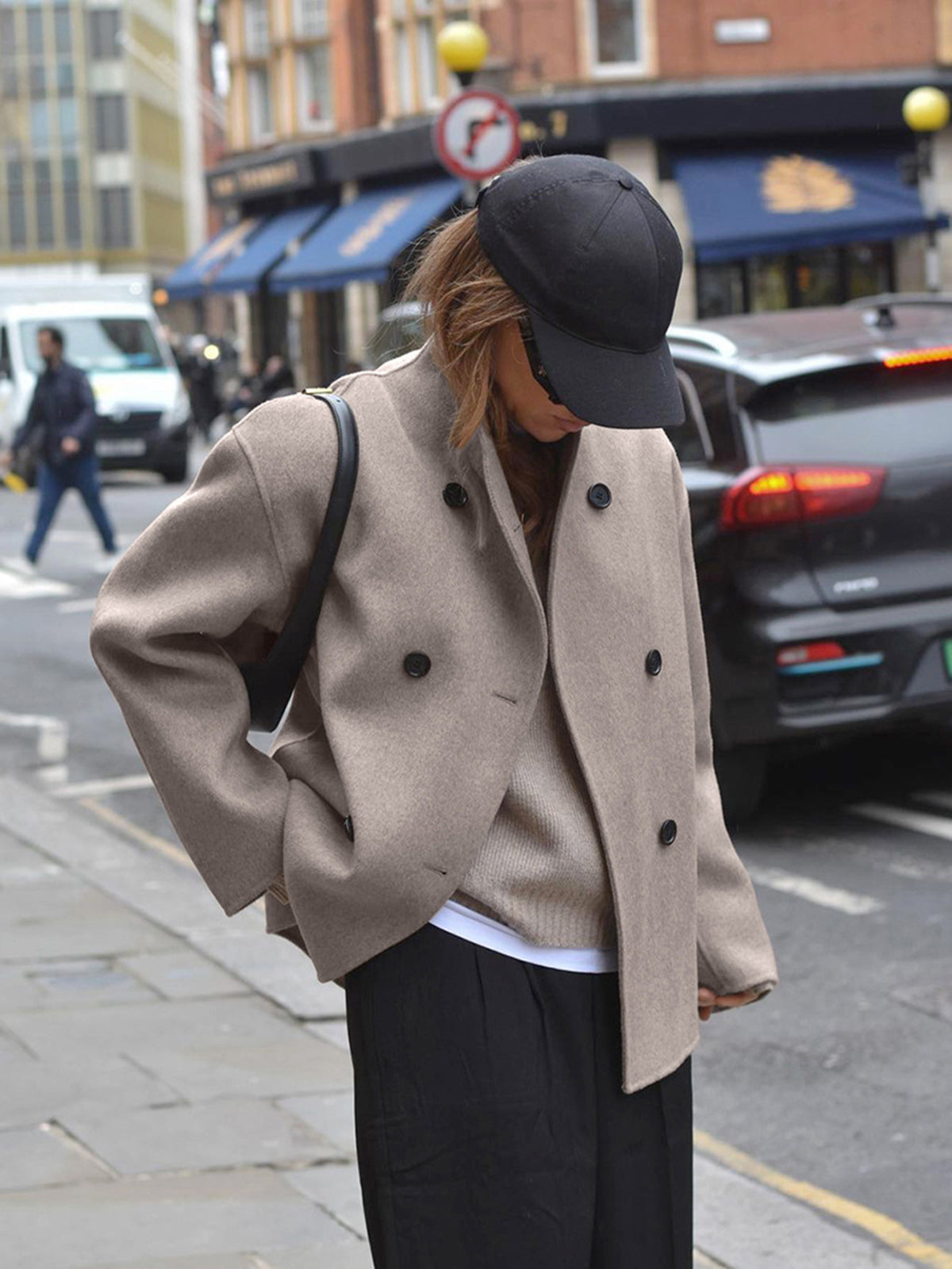 Jacket with large buttons and oversized fit for a stylish look