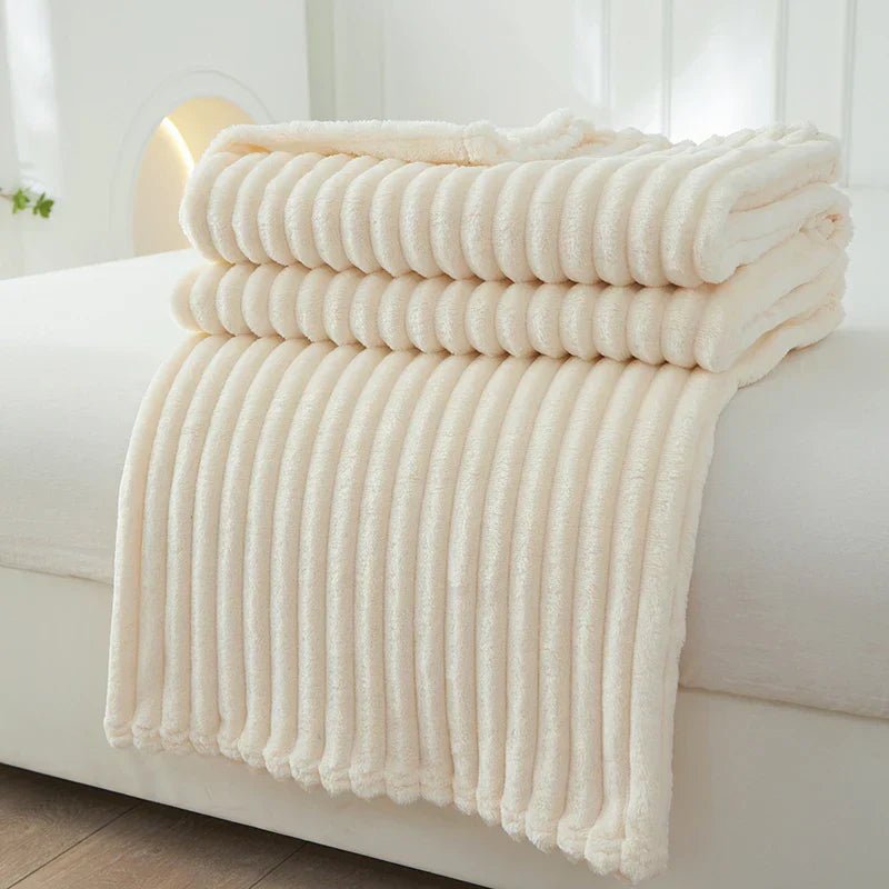 Couverture en flanelle polaire rayée pour un salon et une décoration de chambre confortables