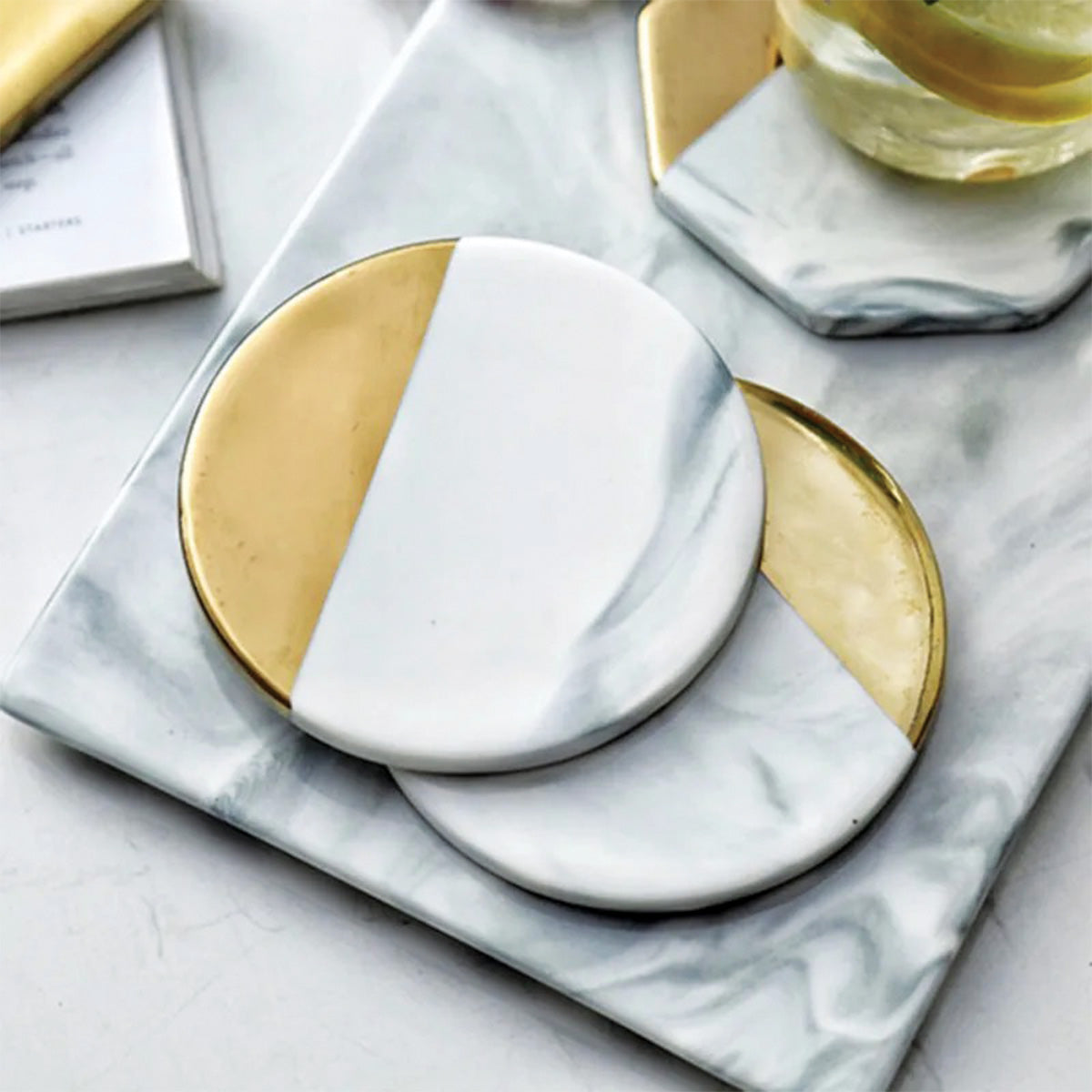 IvoraHome - Ensemble Magnifique de Dessous de Verre en Marbre Ivoire pour une Touche d'Élégance dans Votre Intérieur