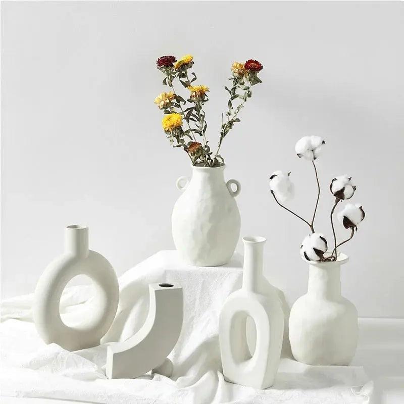 Vase en céramique blanche fait main