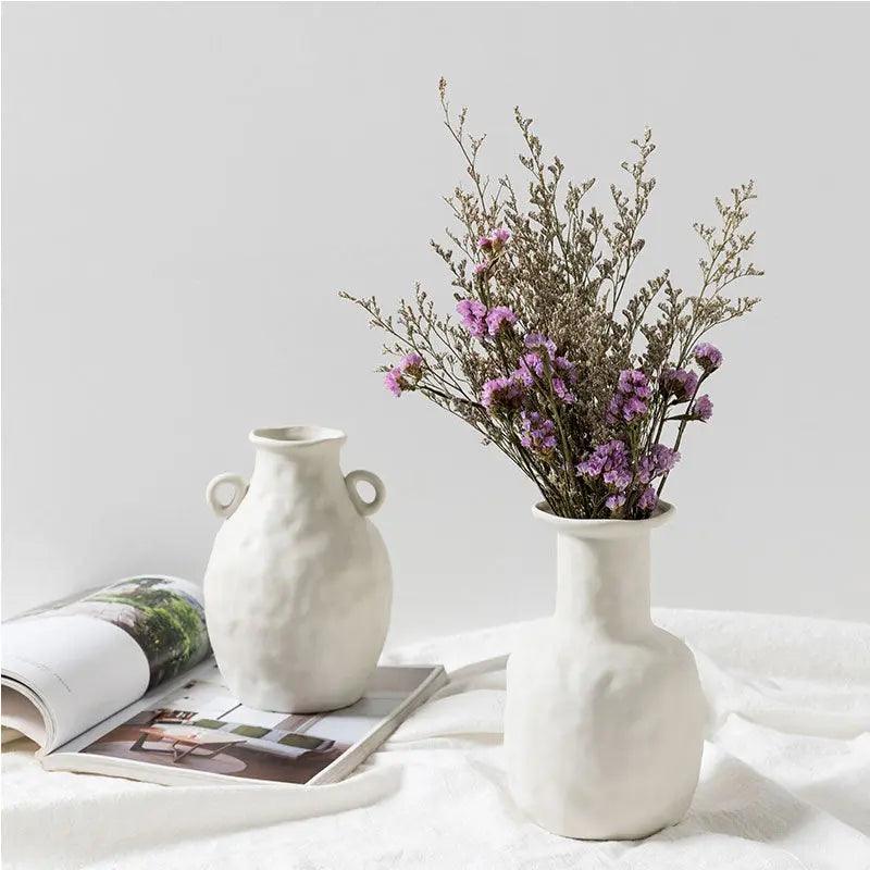 Vase en céramique blanche fait main