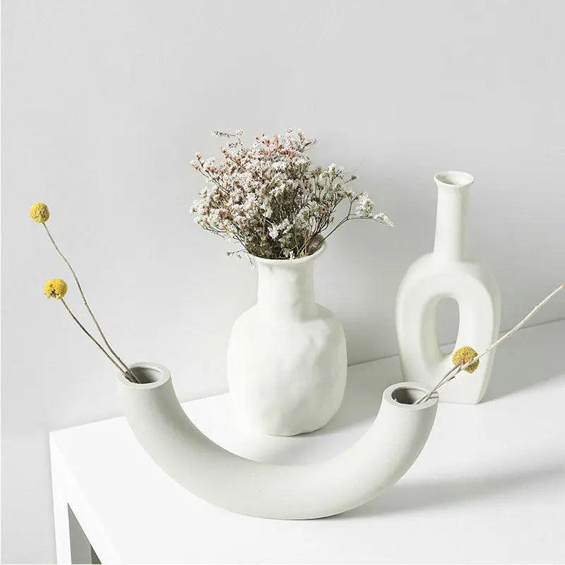 Vase en céramique blanche fait main