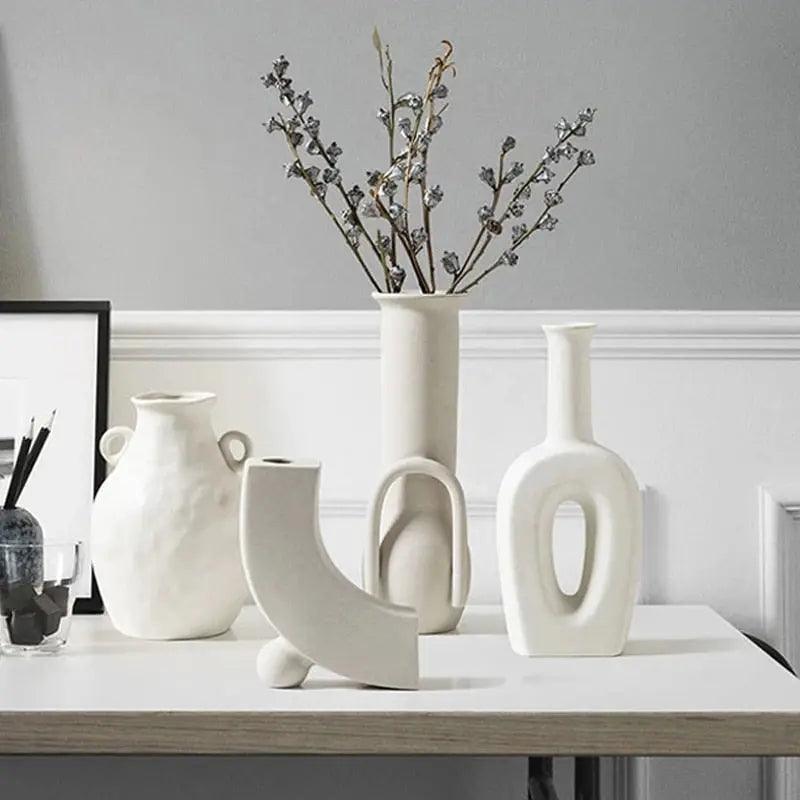 Vase en céramique blanche fait main