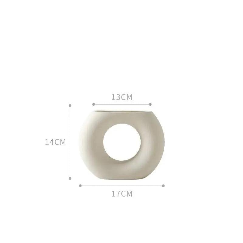 Vase en céramique blanche fait main