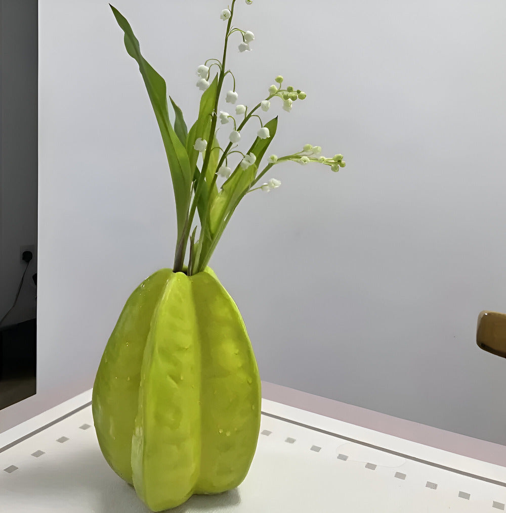 Nerithia - Vase à fleurs en céramique fait main au design élégant de carambole