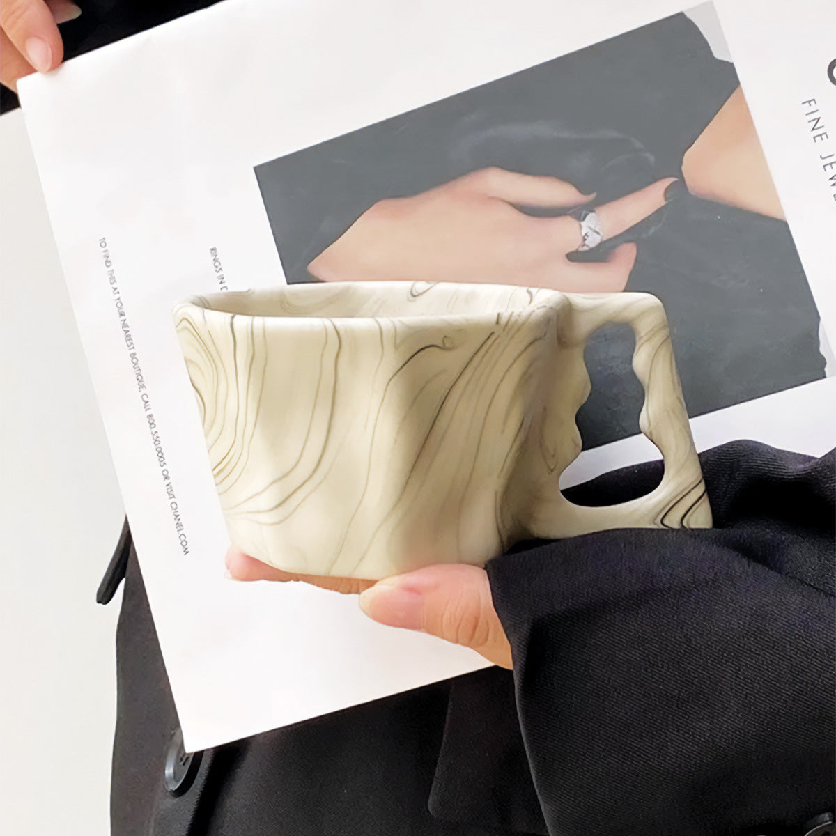 Tasse en forme ovale