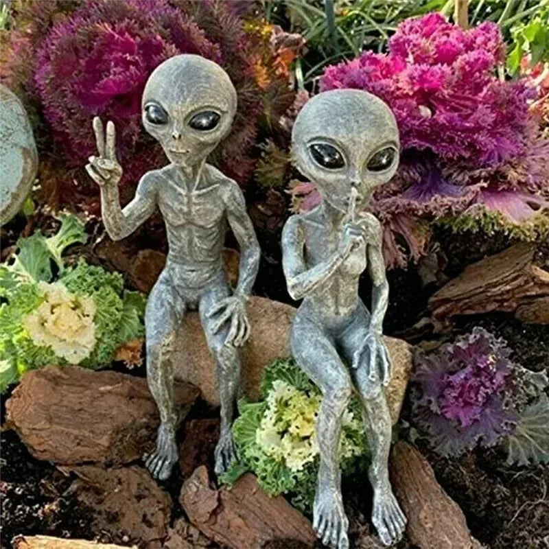 Aethra - Image mystérieuse d'extraterrestre en résine avec OVNI pour décoration de jardin unique