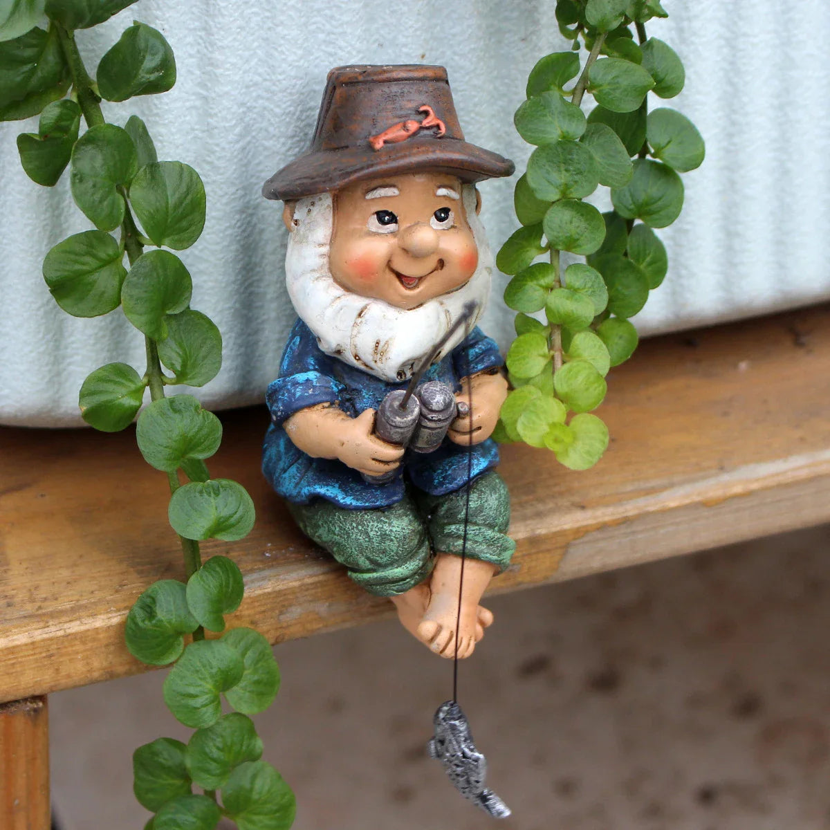 Figurine en résine de gnome disparaissant Thalia - Parfaite pour la décoration de bureau et de table
