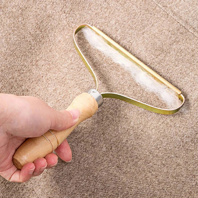 Grattoir à tapis – Élimination efficace des peluches et des paquets pour un tapis étincelant de propreté