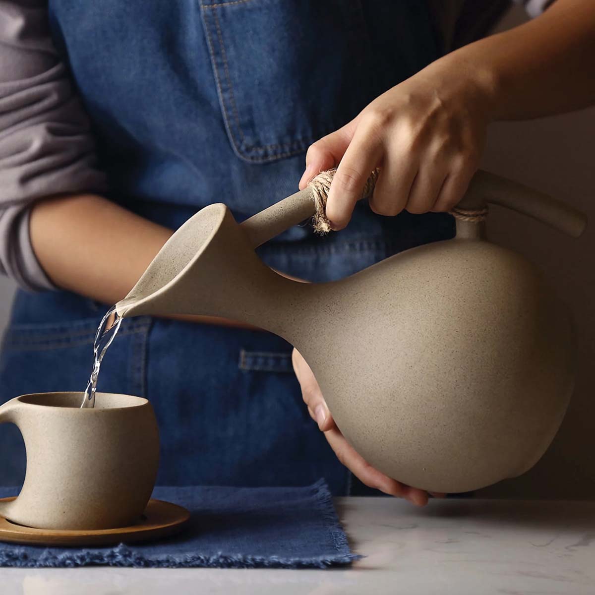 Cruche en céramique artisanale | Vaisselle de table élégante et naturelle pour boire