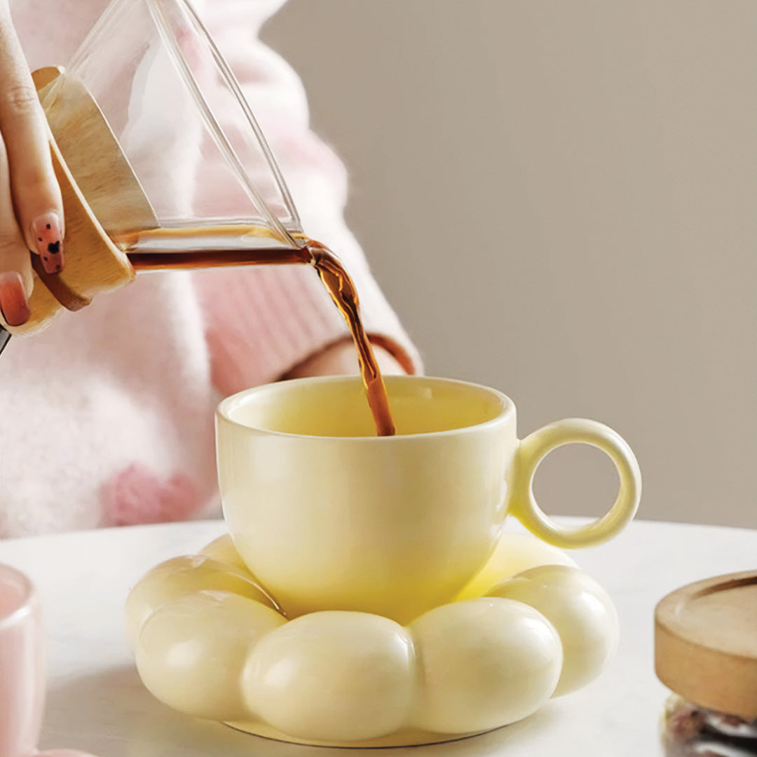 Tasse élégante tournesol avec motif floral parfaite pour un beau petit-déjeuner