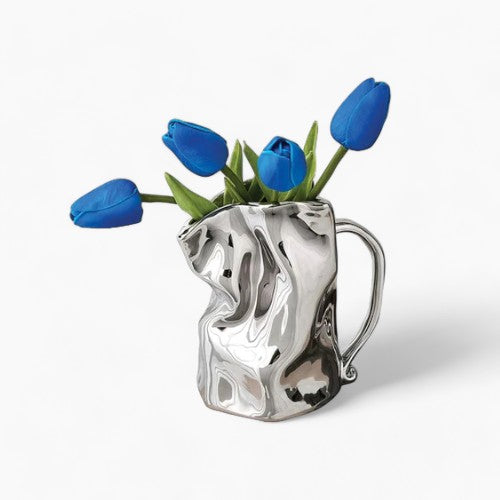 Vase plié en forme de tasse à café