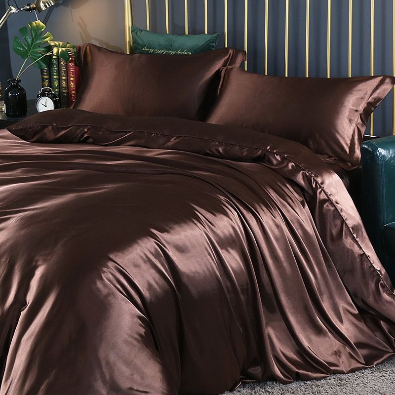Ensemble de literie élégant en satin de soie 4 pièces comprenant une housse de couette, un drap-housse et des taies d'oreiller pour un confort ultime